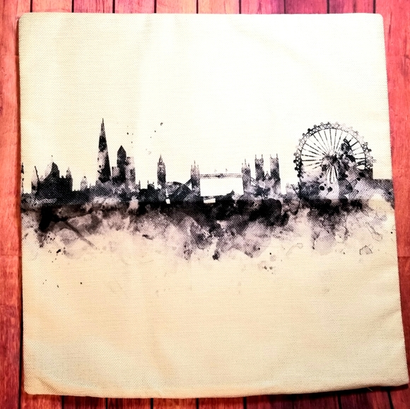 London Pillow Case - Picture 3 of 4